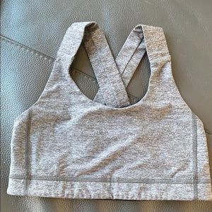 Lululemon size 6 sports bra